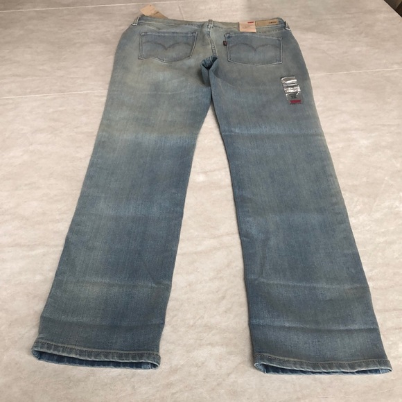 Levi's Woman’s Slight Curve Mid Rise Light Blue Slim Jeans Size 4 27X32 - Picture 4 of 13